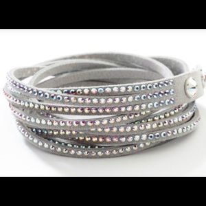 Wrap-star aurore boreale Touchstone Crystal BNIB by Swarovski over 600 crystals